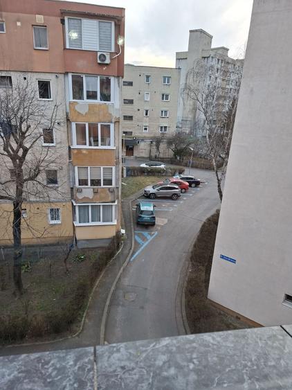 Apartament cu 2 camere decomandat în Centrul Civic