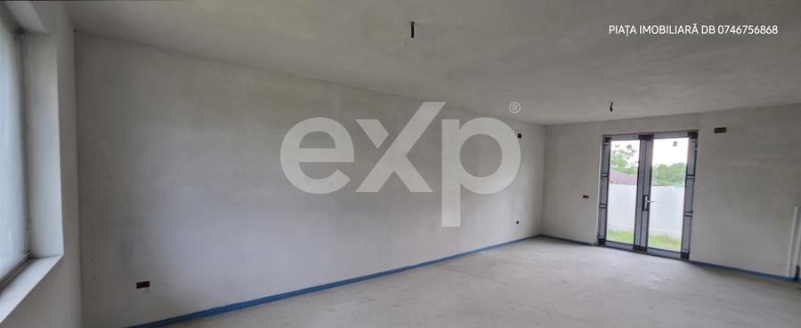 Duplex cu 4 camere cu Canalizare în Matraca