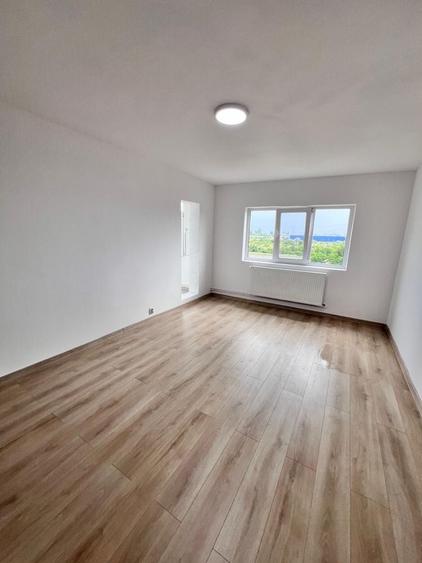 Apartament cu 2 camere decomandat în Km 5