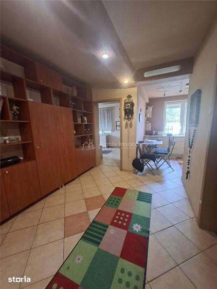 Apartament cu 3 camere decomandat în Ștrand