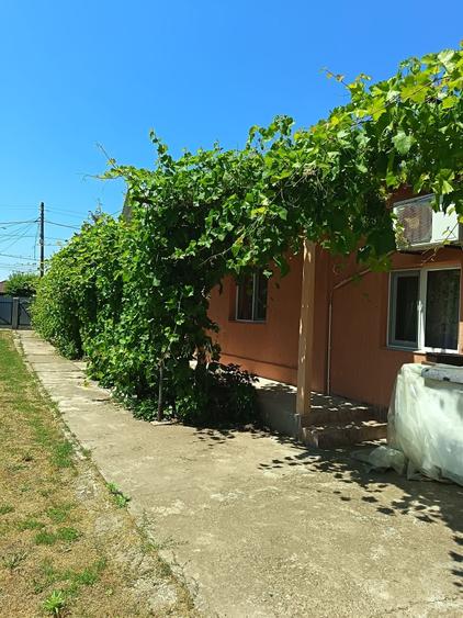 Casă cu 4 camere decomandat în Central