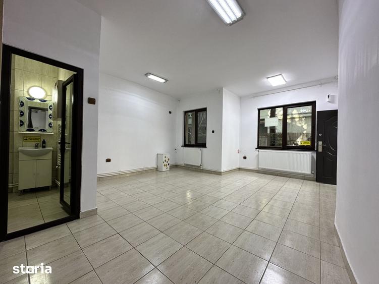 Casă cu 4 camere cu Teren 80 Mp în Central