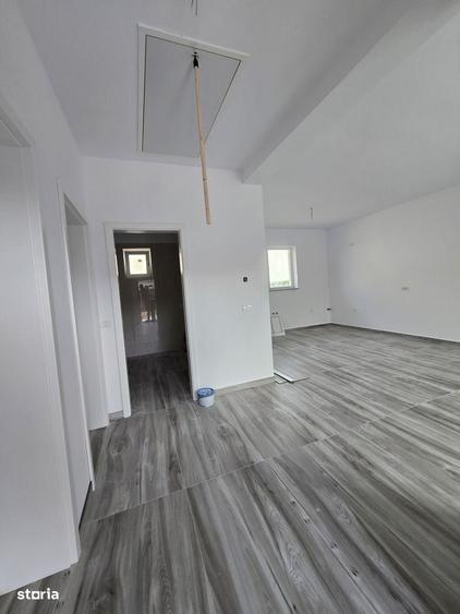 Casă cu 3 camere în Central