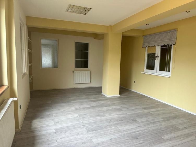 Spatiu Comercial / Birouri de inchiriat Avrig - 6