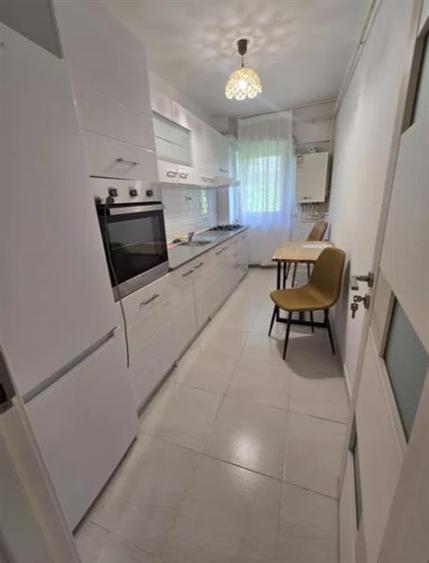 Apartament cu 2 camere decomandat în Bucium — fotografia 3