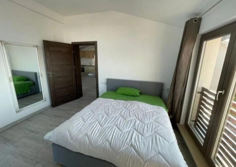 Apartament cu 2 camere decomandat în Mofleni