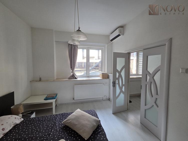 Apartament cu 2 camere semidecomandat, mobilat în P-ța Romană