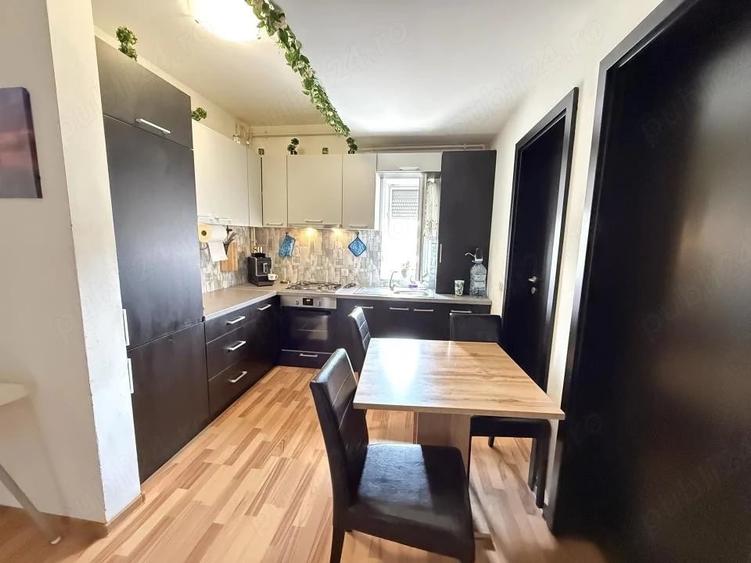 Apartament cu 3 camere decomandat în Sânandrei
