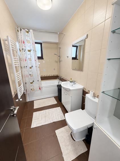 Apartament cu 2 camere decomandat în Tomis Plus