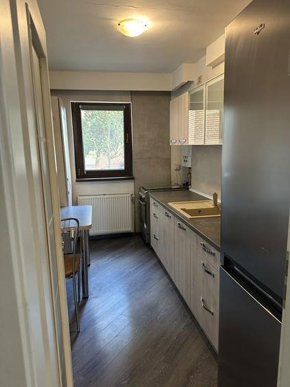 Apartament cu 3 camere decomandat în Polivalentă