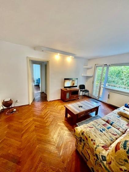 Apartament cu 3 camere semidecomandat, mobilat în Astra
