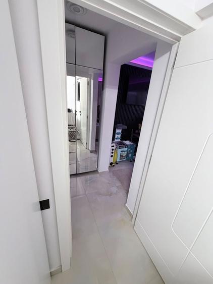 Apartament cu 2 camere decomandat în Exterior Vest