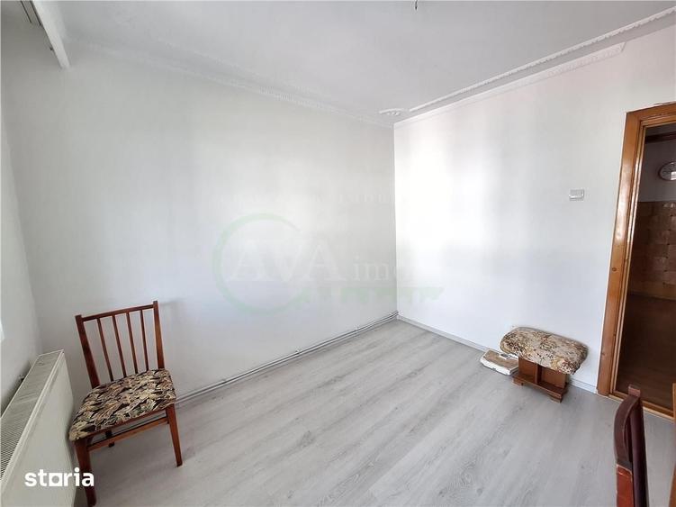 Apartament cu 3 camere decomandat în Ștefan cel Mare
