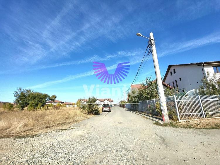 Teren agricol intravilan de 11661 mp, în Nord-Vest