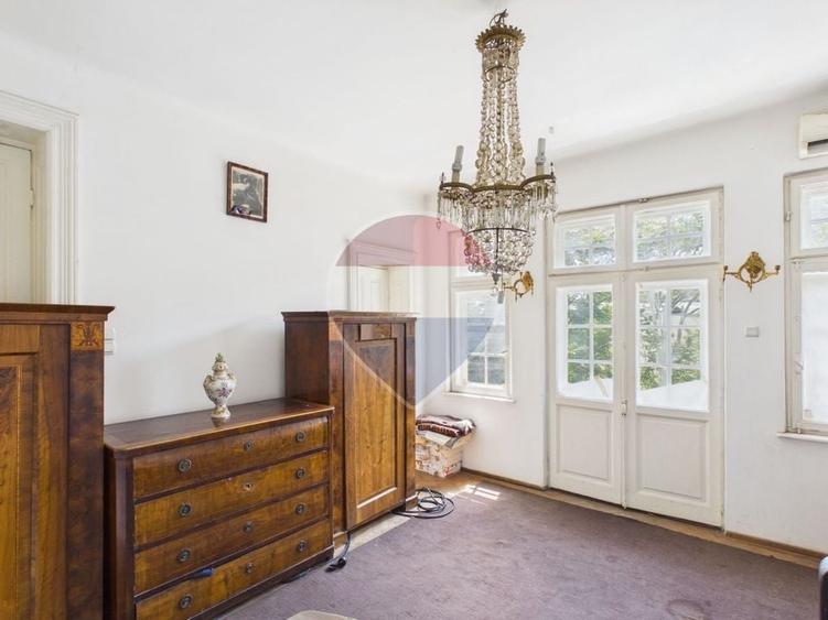 Apartament cu 3 camere semidecomandat în Foișorul de Foc