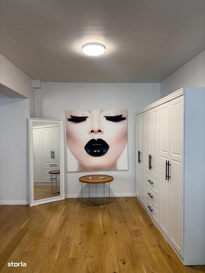 Apartament cu 4 camere în Capitale