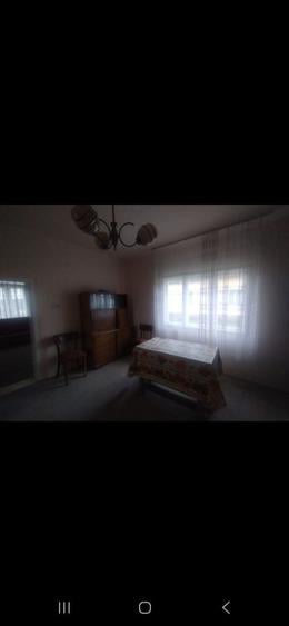 Casă cu 3 camere în Chizătău