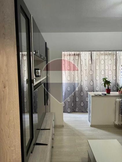 Apartament cu 3 camere decomandat în Tătărași
