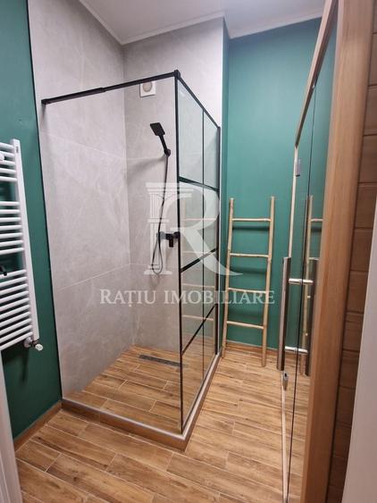 Apartament cu 3 camere decomandat, mobilat în Nufărul