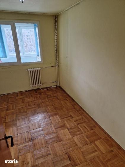 Apartament cu 4 camere în Titan