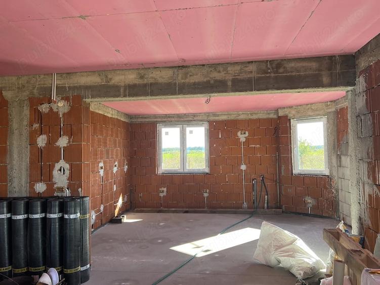 Casă cu 3 camere cu Teren 535 Mp în Gepiu