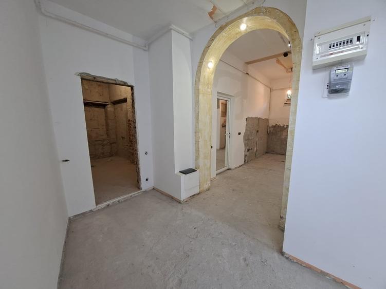 Casă cu 4 camere cu Teren 145 Mp în Unirii