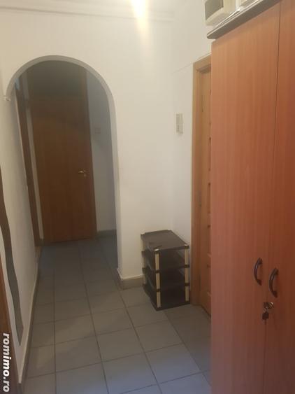 Apartament cu 3 camere decomandat în Traian