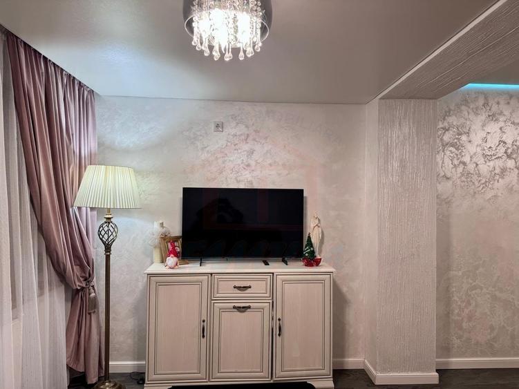 Apartament cu 3 camere decomandat, mobilat în Mazepa 1