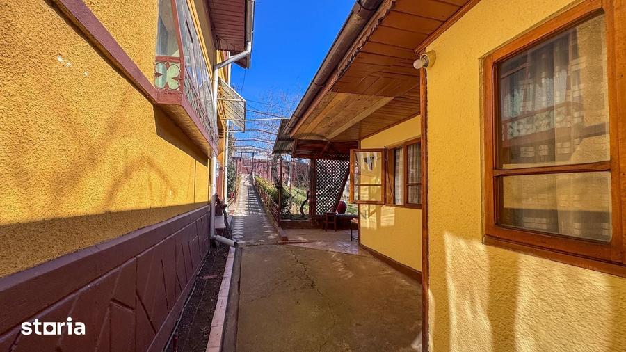 Casă cu 5 camere cu Teren 1340 Mp în Central