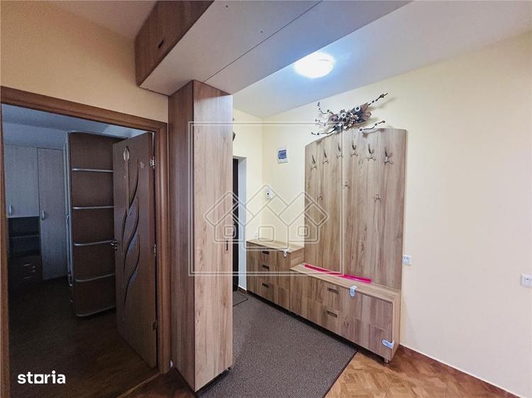 Apartament cu 3 camere în Turnișor