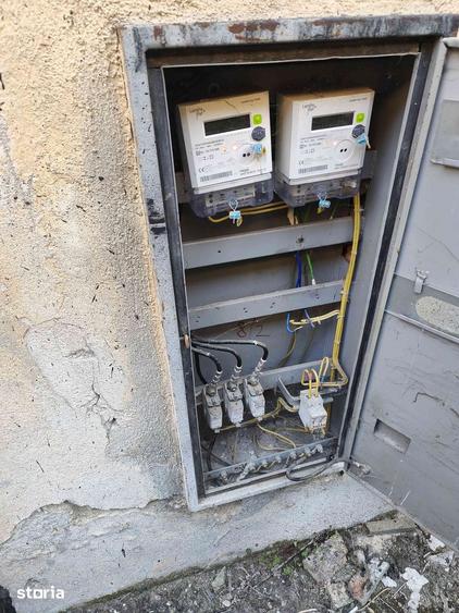 Casă cu 10 camere cu Teren 287 Mp în Tractorul