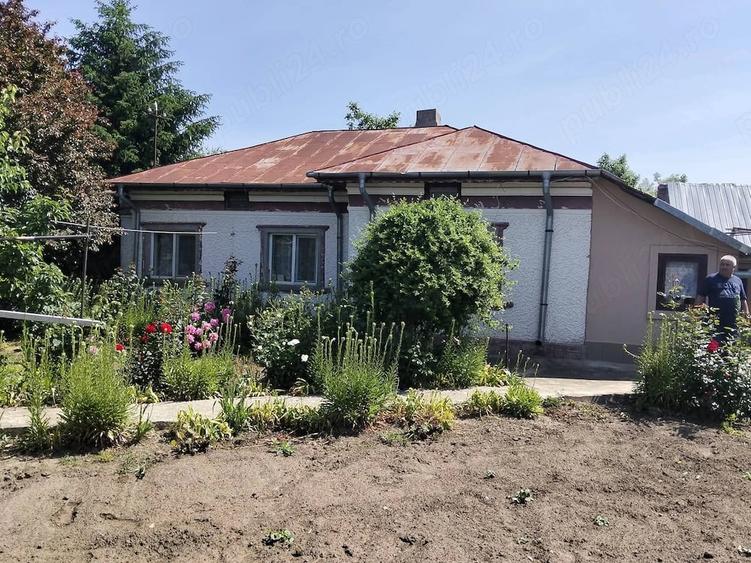 Casă cu Teren 1600 Mp în Heliade Rădulescu