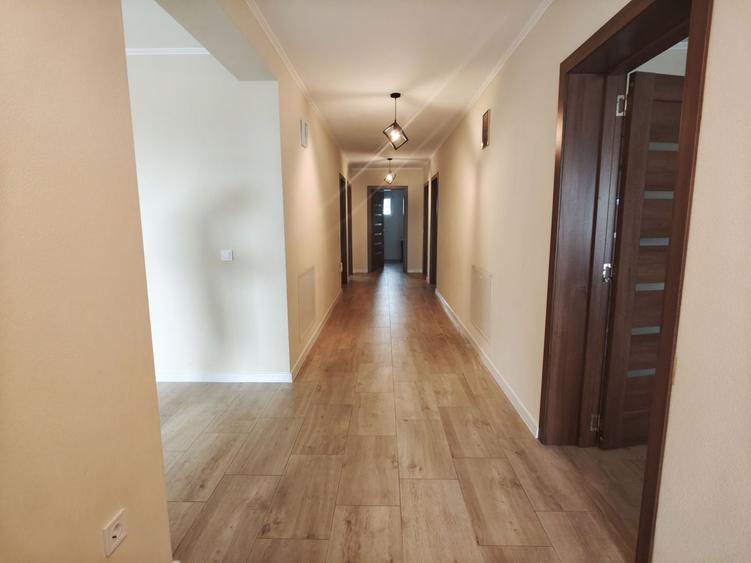 Casă individuală cu 4 camere cu Canalizare în Becicherecu Mic
