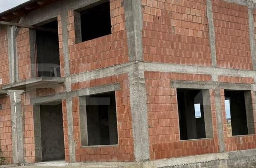Duplex cu 4 camere cu Teren 385 Mp în Tărlungeni