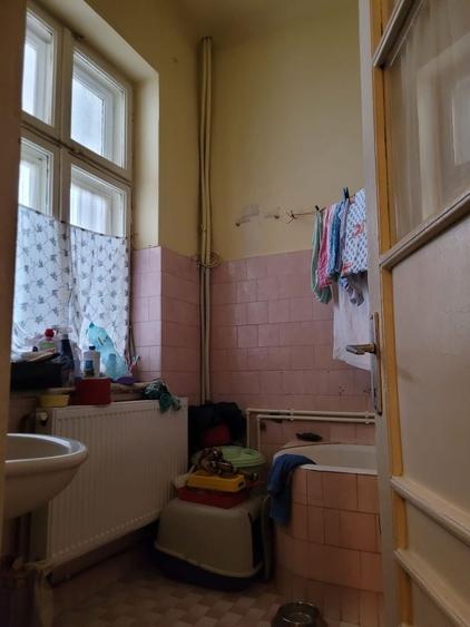 Apartament cu 3 camere decomandat în P-ța Ovidiu
