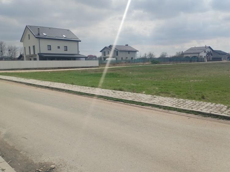 Teren Construcții intravilan de 450 mp, în Dragomirești-Vale