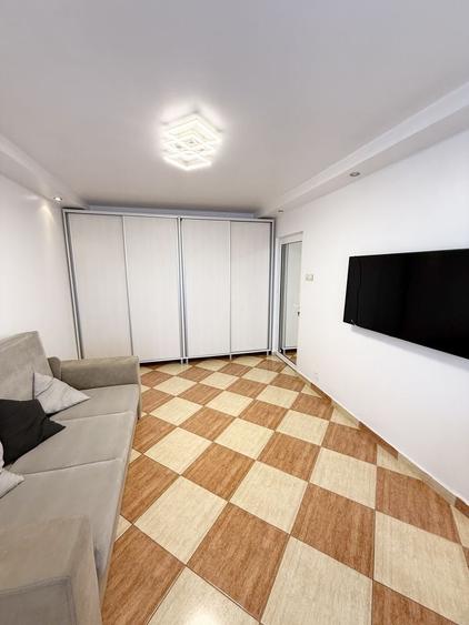 Apartament cu 2 camere decomandat în Fizicienilor