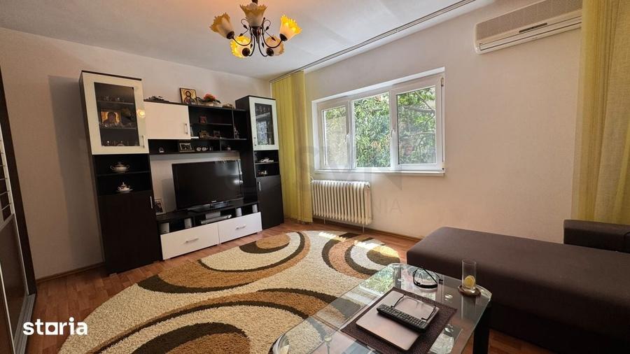 Apartament cu 3 camere în Nerva Traian