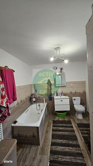 Casă cu 4 camere în Central