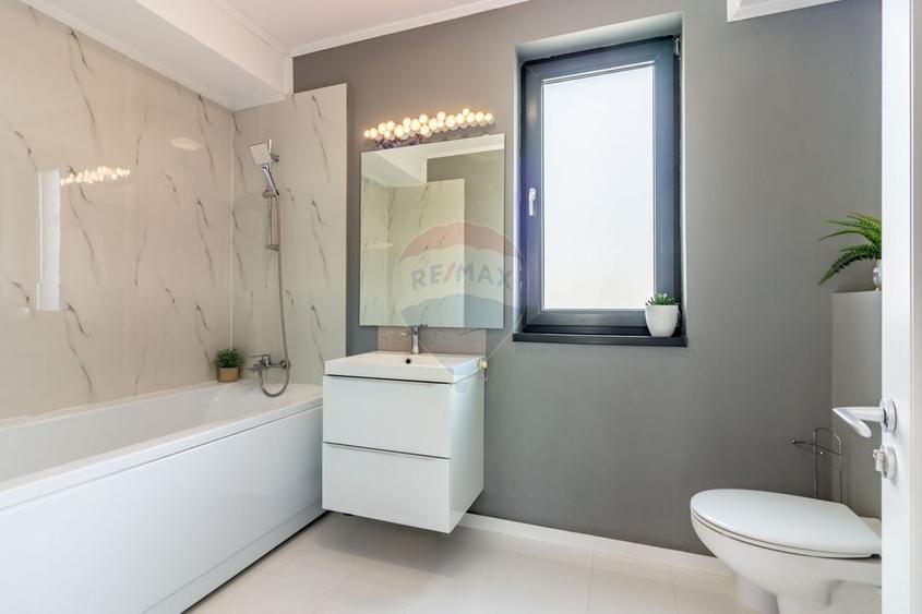 Casă individuală cu 4 camere cu Teren 320 Mp în Tunari