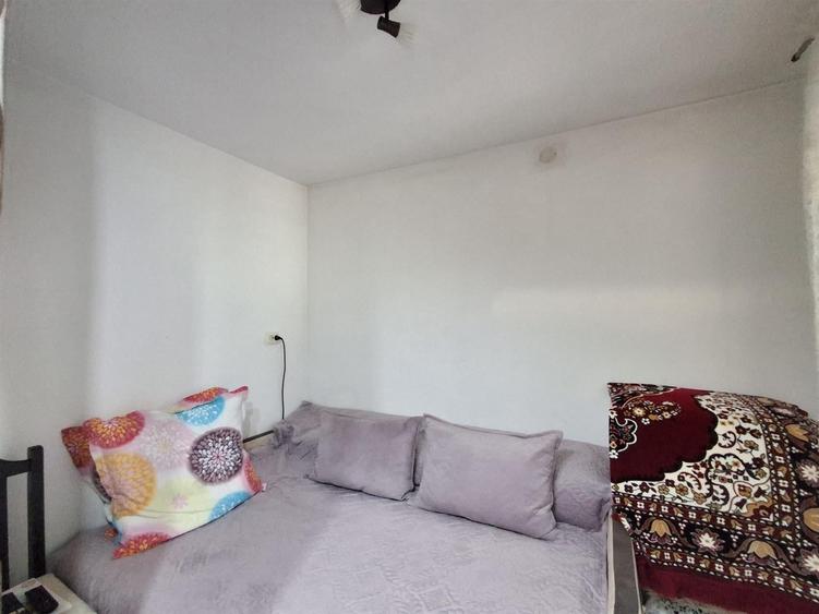 Casă cu 6 camere cu Teren 475 Mp în Rediu