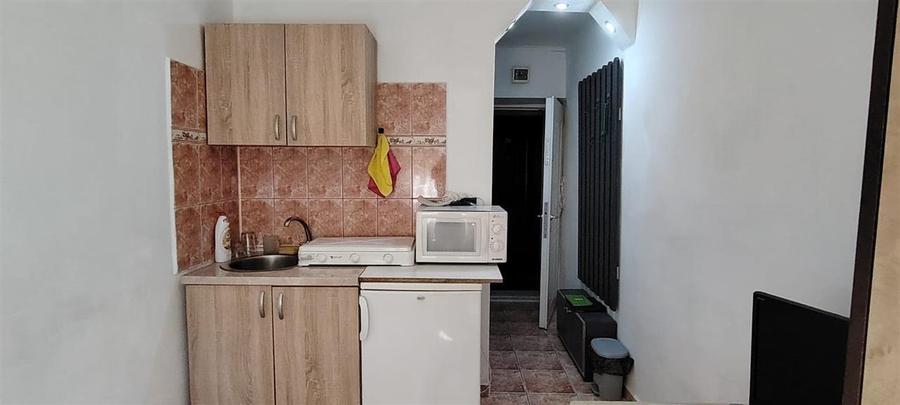 Garsonieră decomandată în Rogerius