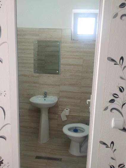 Casă cu 6 camere cu Teren 300 Mp în Central