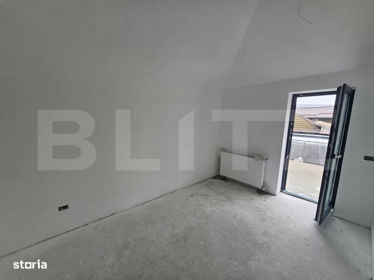 Casă cu 4 camere cu Teren 400 Mp în Podari