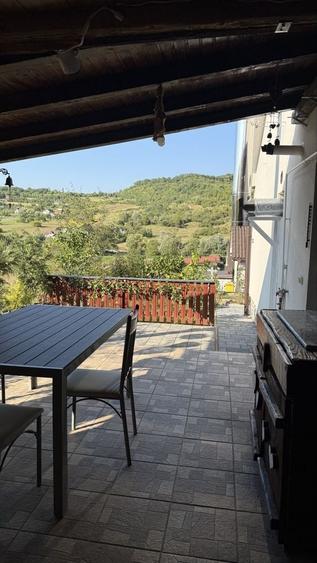 Casă cu 3 camere în Ghinda
