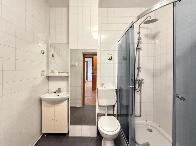 Apartament cu 4 camere decomandat în Șagului