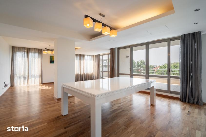 Apartament cu 5 camere decomandat în Central