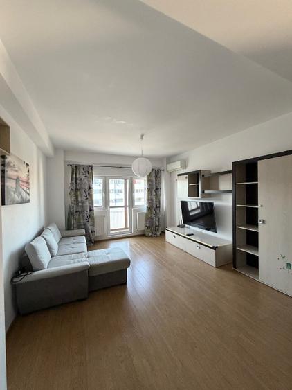 Apartament cu 2 camere semidecomandat în Roșu