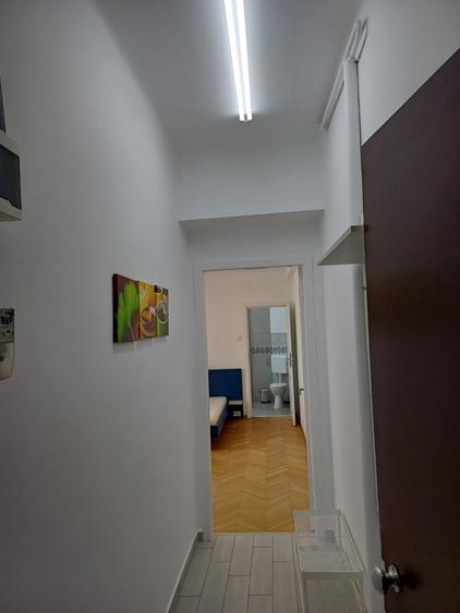 Garsonieră decomandată în Romană