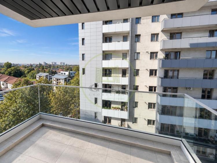 Apartament cu 2 camere semidecomandat în Sisești